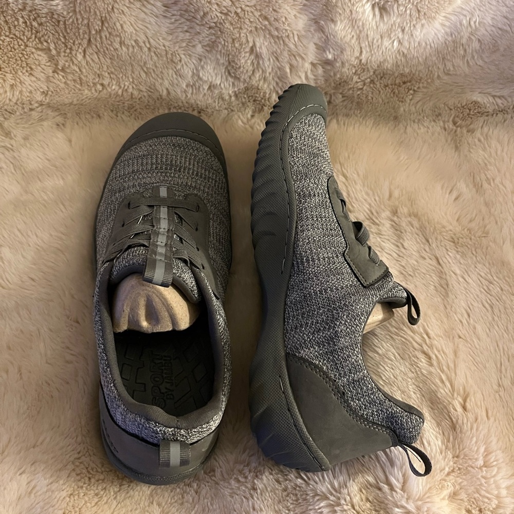 Jsport by Jambu Unisex Size M 8 or W 10 Brand New w/ Box Sneakers Charcoal Kyle